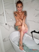 Melissa Johnson 's Pic 2 of Issue 30