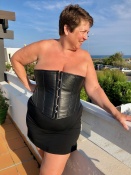Ruth UK 's Pic 3 of Issue 285